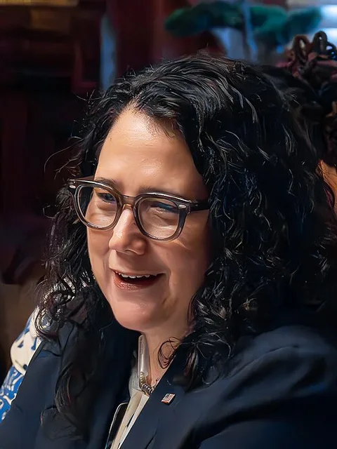 Isabel Guzman
