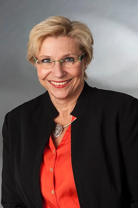 Petra Ernstberger