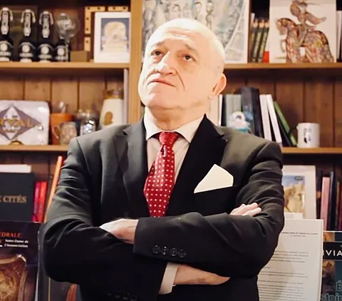 Paul-Marie Coûteaux