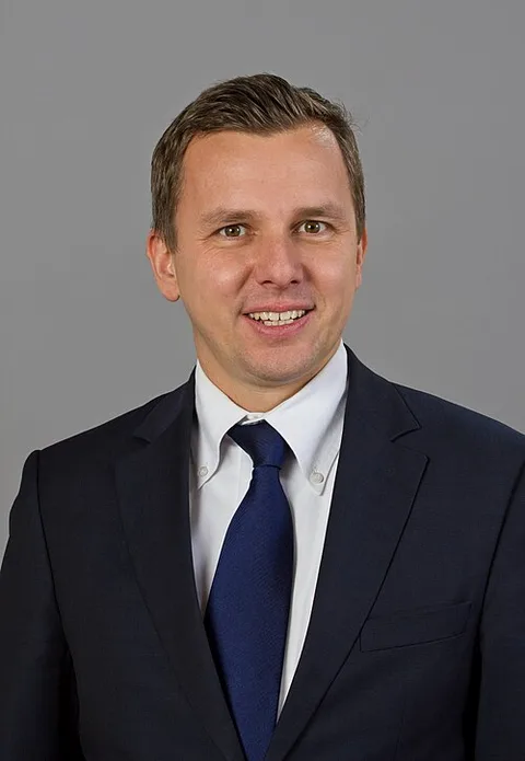 Alexander J. Herrmann