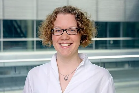 Julia Verlinden