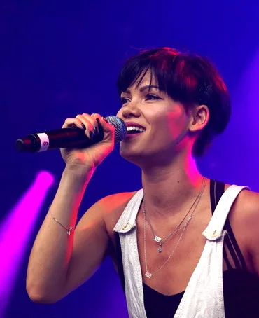 Sinéad Harnett