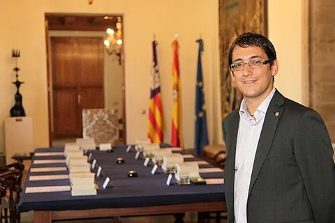 Iago Negueruela Vázquez