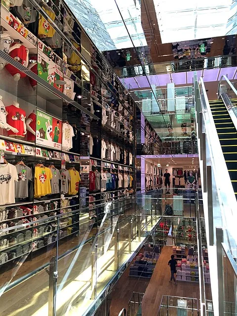 Uniqlo