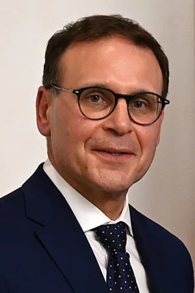 Leo Housakos