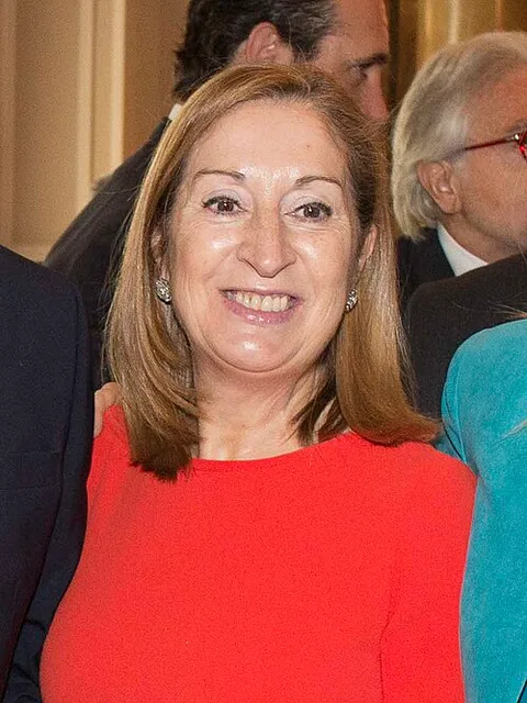 Ana Pastor Julián