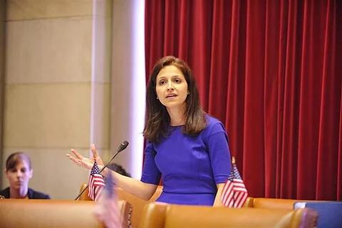 Aravella Simotas