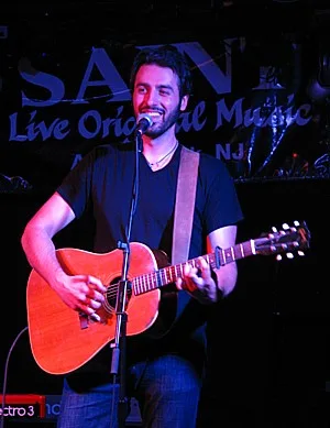 Ari Hest