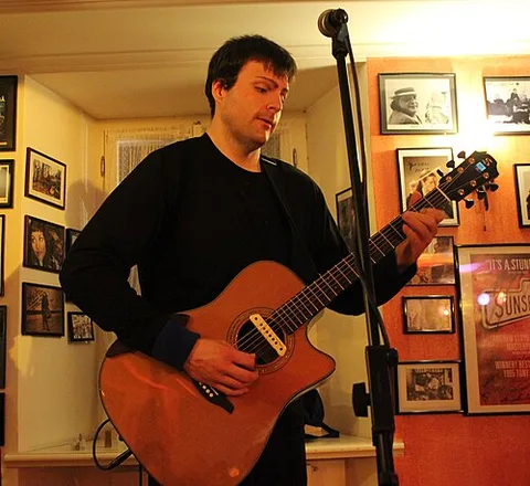 Ewan Dobson