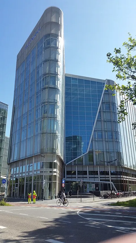 AkzoNobel