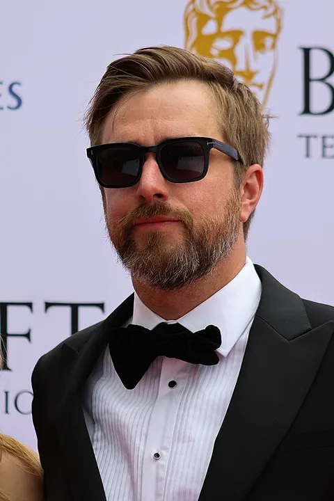 Iain Stirling