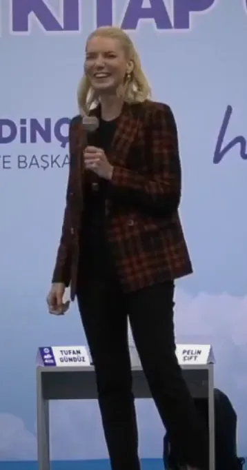 Pelin Çift