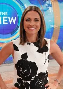 Paula Faris